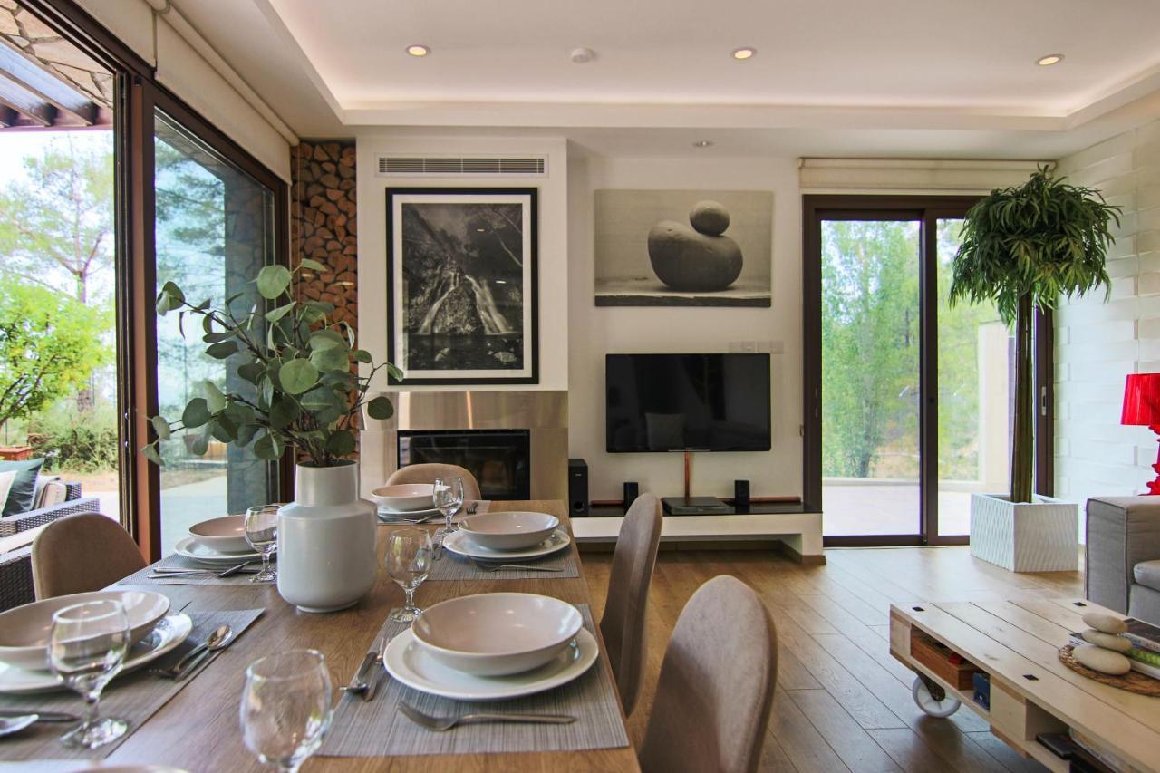 Phaedrus Living: Forest View Luxury Villa Chantara Foini Экстерьер фото